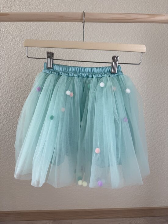 Mint krāsas bumbiņsvārciņi