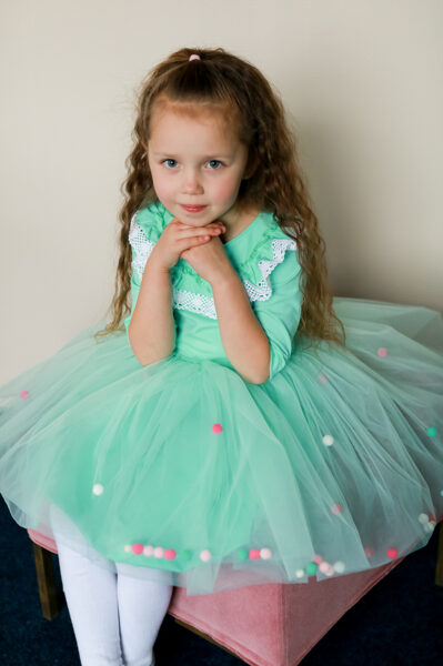 Tulle dress with a mint cup, size 80-128.