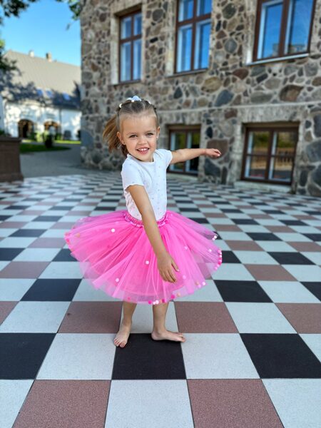 Tulle skirt in pink tone no. 2 of 98-134. size